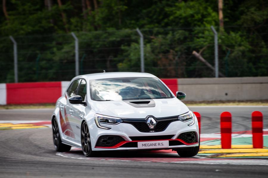  Renault Megane R.S. Trophy-R 2019 года  (WW) (фото 21 из 49)